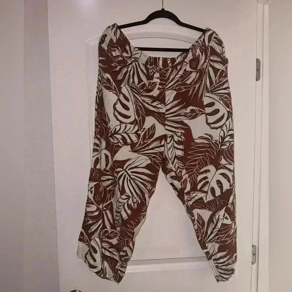 Susan Graver Regular Printed
Linen Blend Pull-On Crop Pants